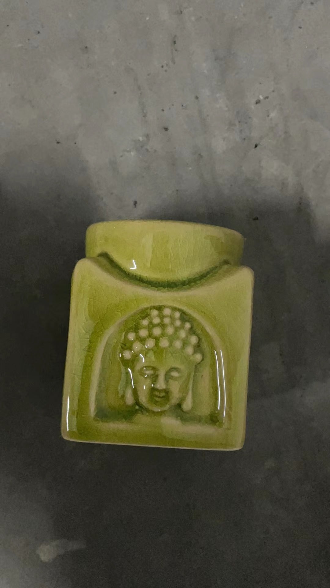 Arzator Buddha Verde Olive pentru Uleiuri Parfumate