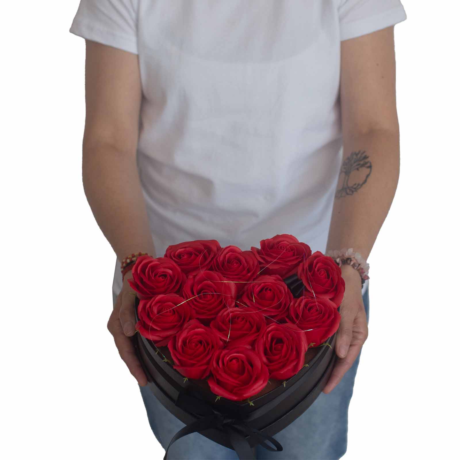 Cutie Inima cu 13 Flori de Sapun - Trandafiri Rosii