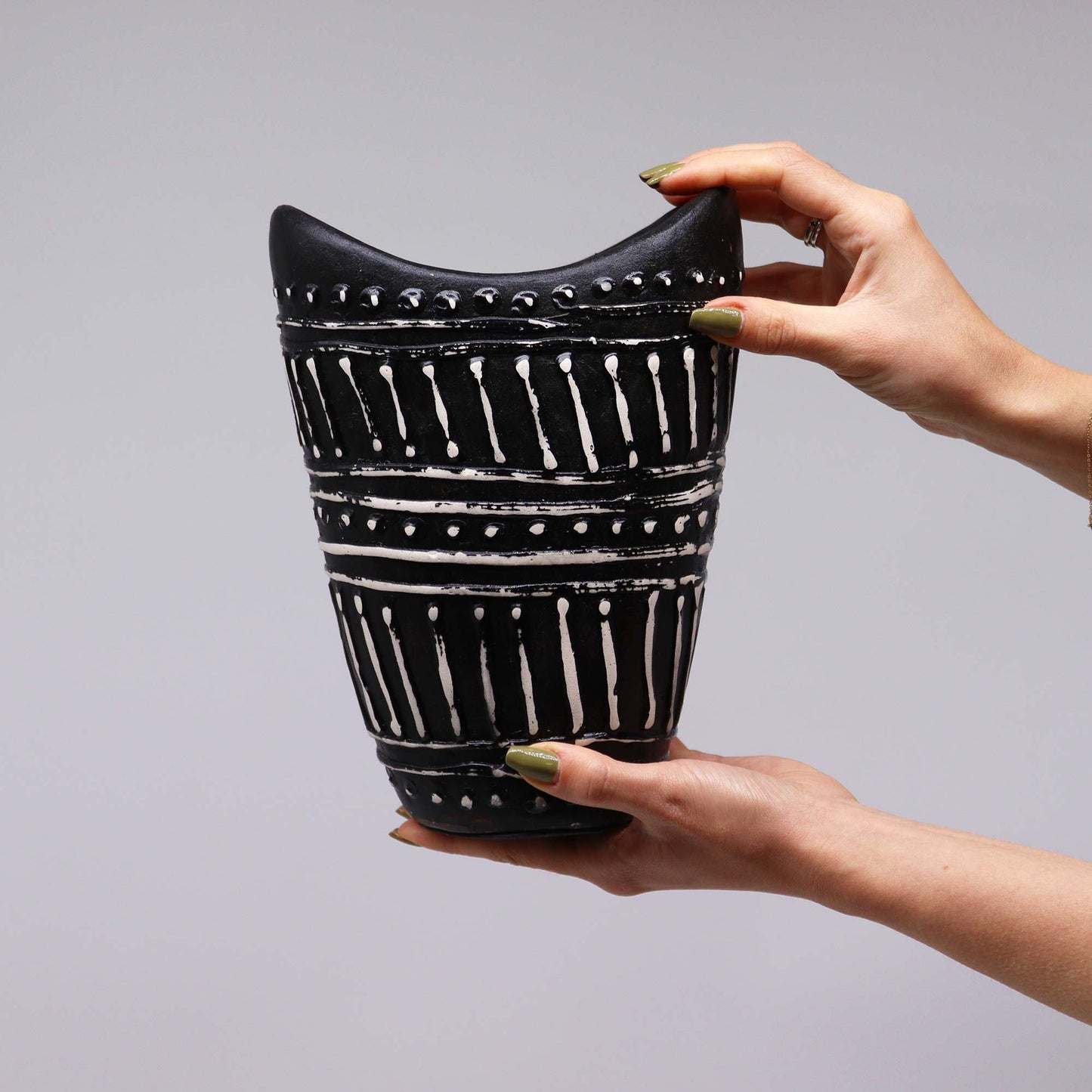 Vaza Neagra 23,5 cm
