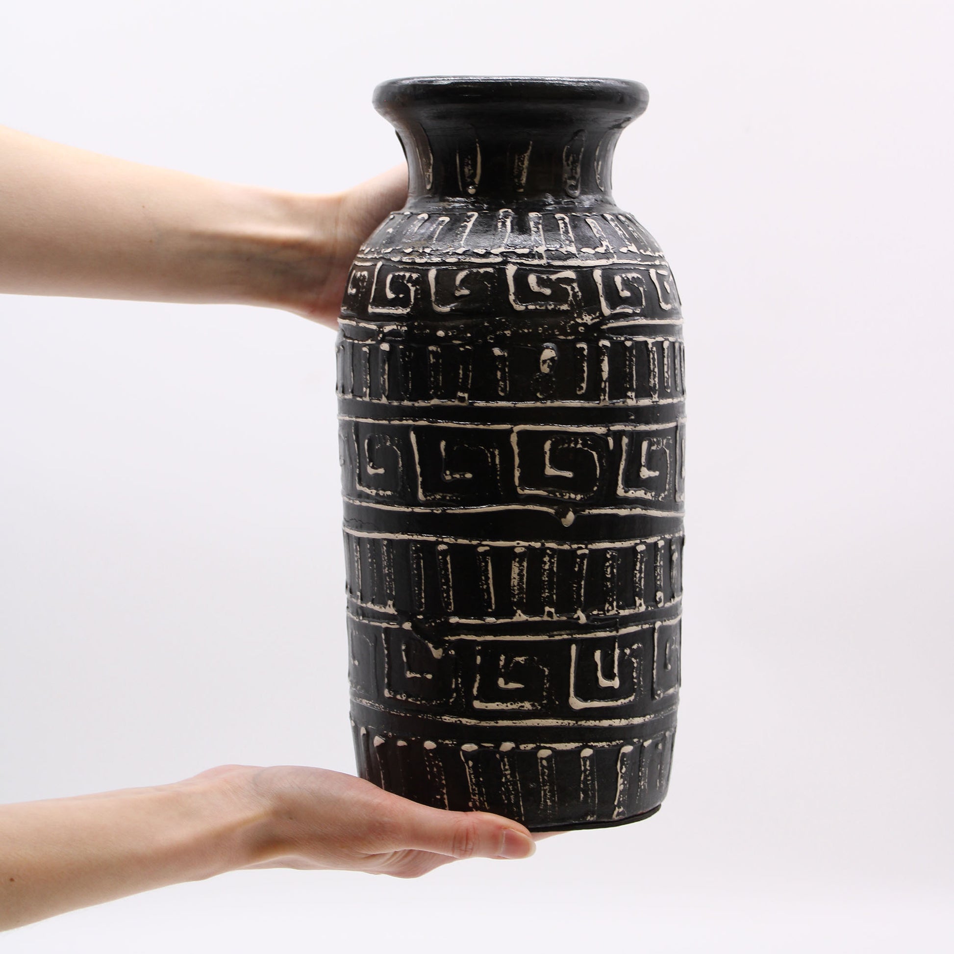 Vaza Motiv Neagra 32 cm