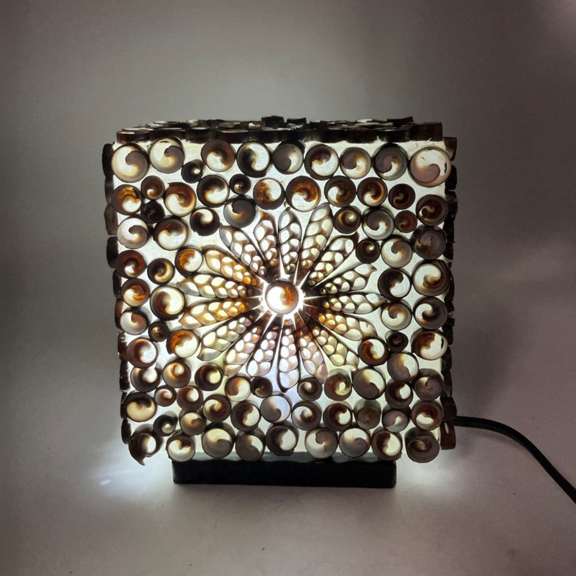 Lampa de Scoici - Cub