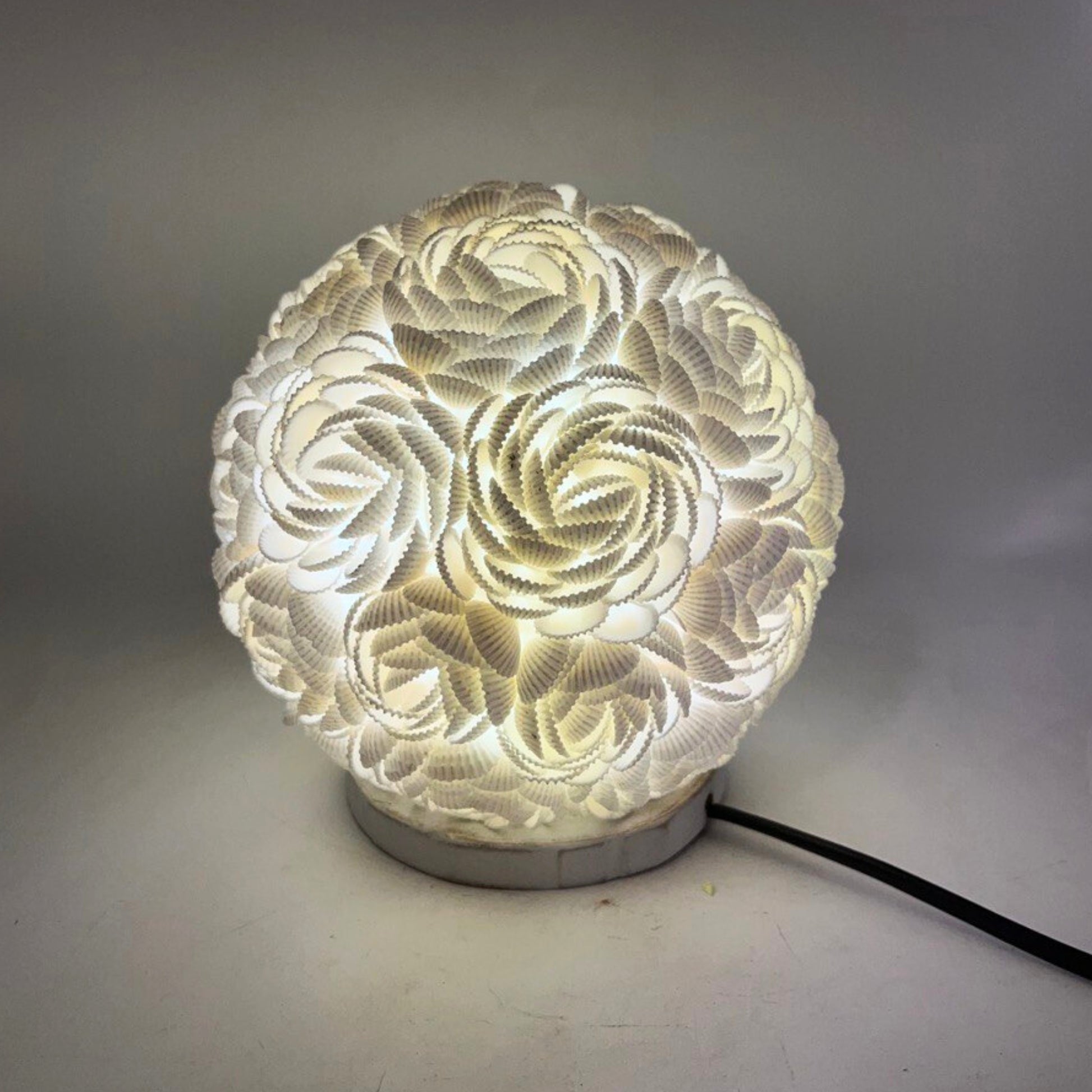 Lampa de Scoici - Glob de Trandafiri